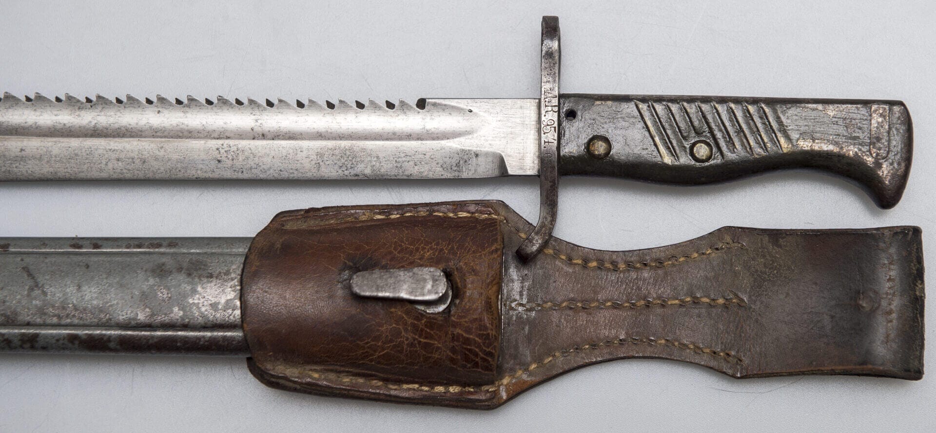 Militaria Collectors Network - The Internet Guide to buying and collecting Militaria.